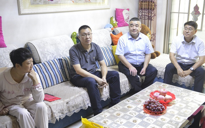 劉涌 薄超_副本.jpg