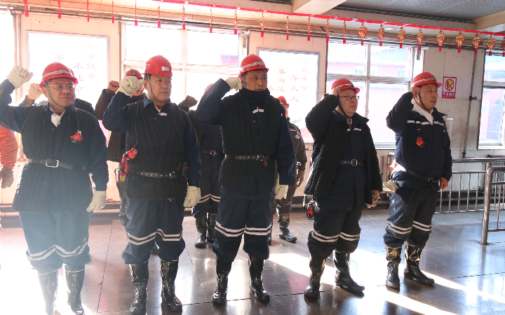 劉海東 鎮(zhèn)城底_副本.jpg