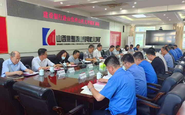 李暉 杜兒坪_副本.jpg